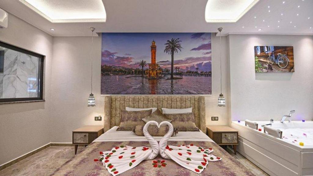 Postel nebo postele na pokoji v ubytování Kalkan 3 Bedroom Villa 1656