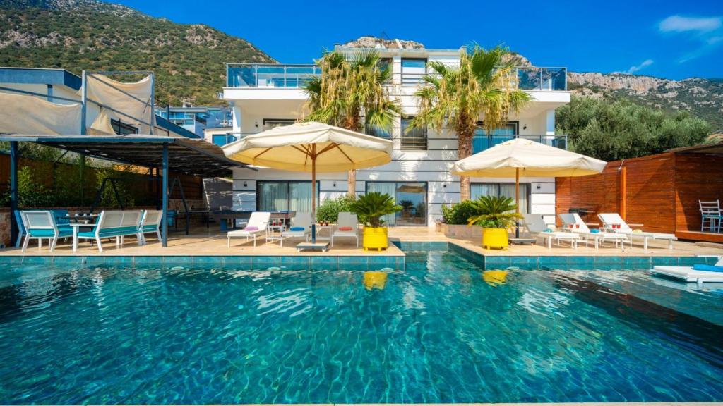Bazén v ubytování Kalkan 5 Bedroom Villa 1684 nebo v jeho okolí