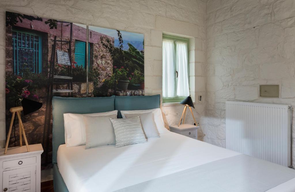 Postel nebo postele na pokoji v ubytování BOUTIQUE VILLA PETRA AMANDA Heated pool optional