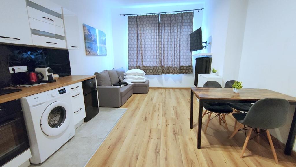 BOOGIE Home Jaracza 36 - アパート