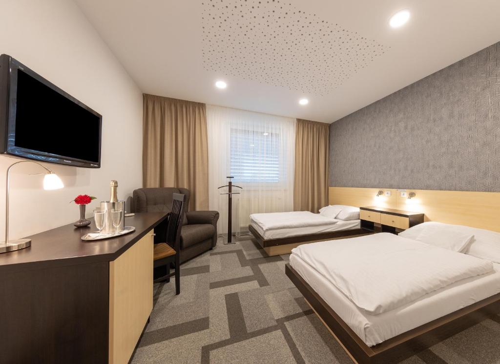 BNC Hotel - Restaurant - Bowling - Resim 4