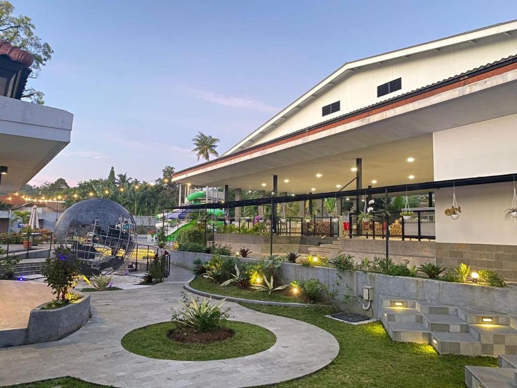 Zahrada ubytování HOTEL & WISMA BINTANG JADAYAT