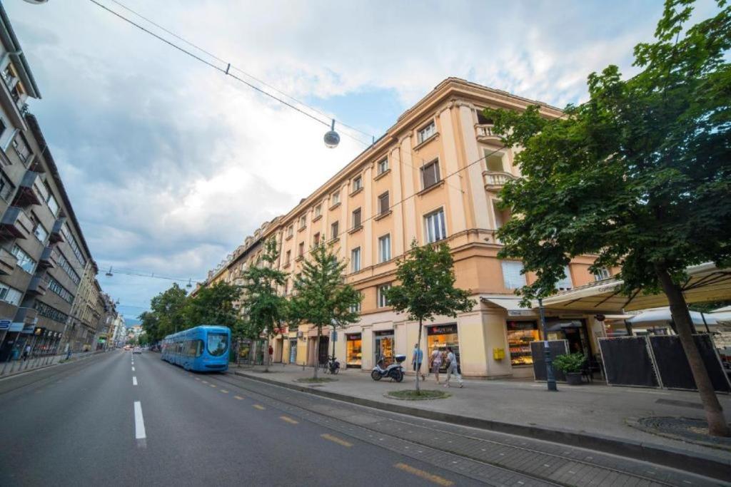 Evita Apartments Zagreb - Modern Studios in the City Center - 11