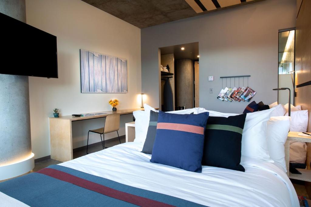 The Source Hotel - 