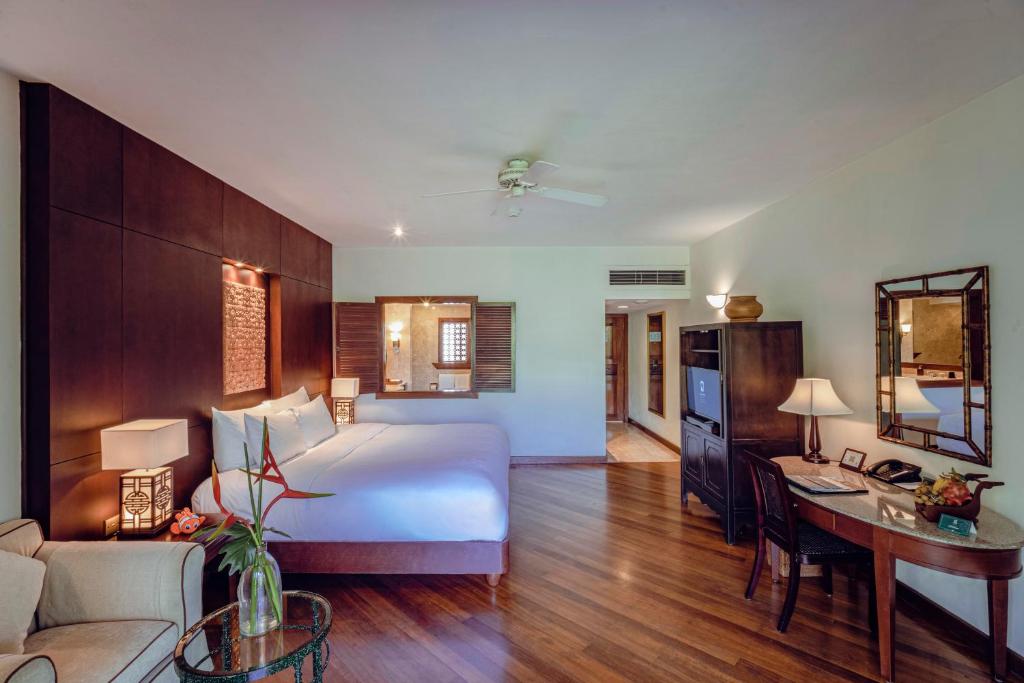 Family Room with Balcony - Daily Guest Activities