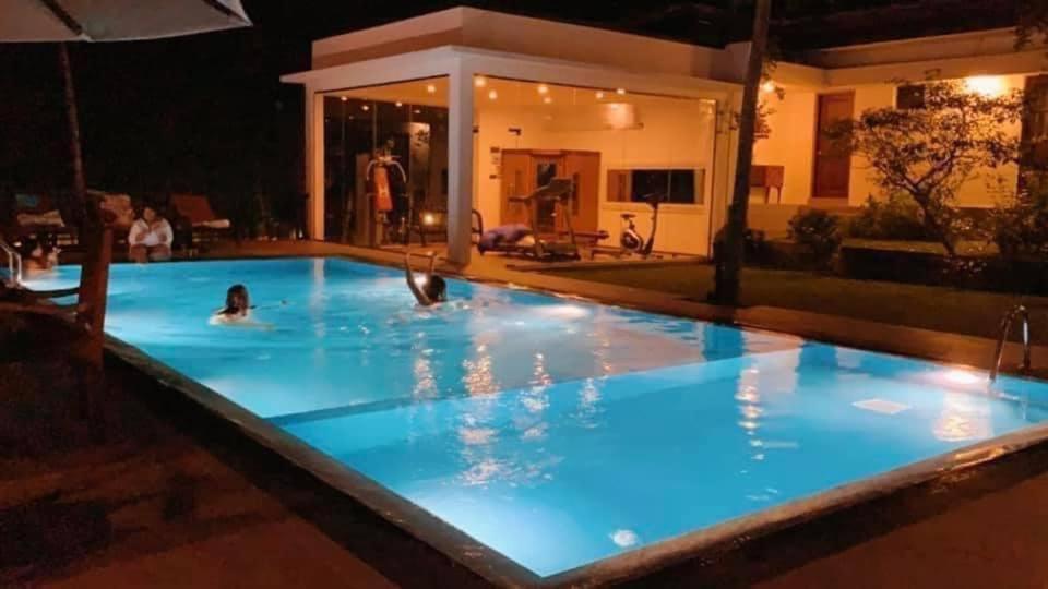 Bazén v ubytování Serenity Villa Digana nebo v jeho okolí