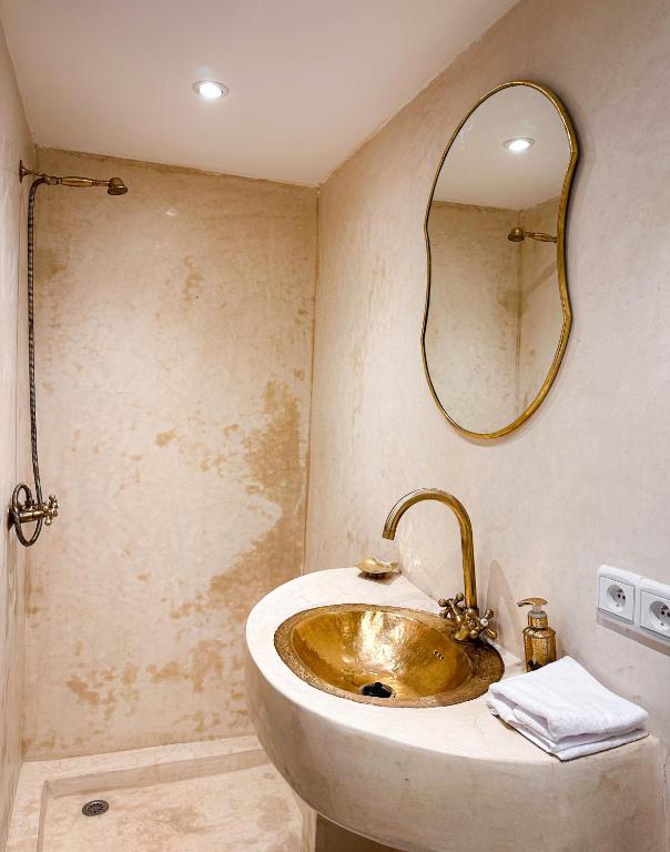 Riad M Azbetz — photo 9