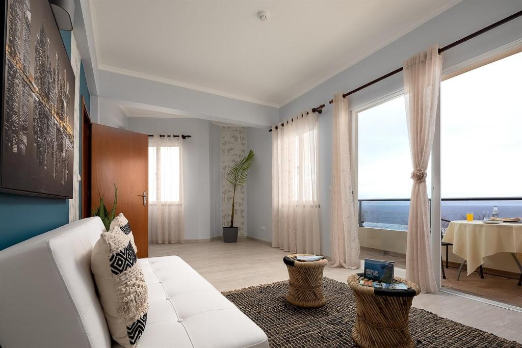 Posezení v ubytování Pérola Views Inn by Madeira Sun Travel