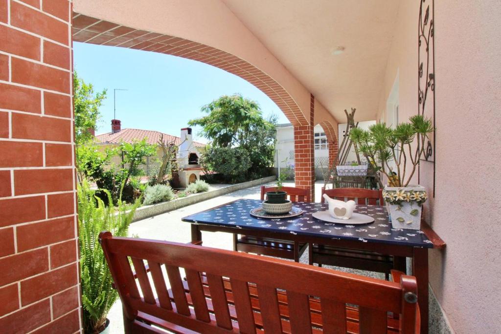 Patio alebo iná vonkajšia časť ubytovania Apartment Renata