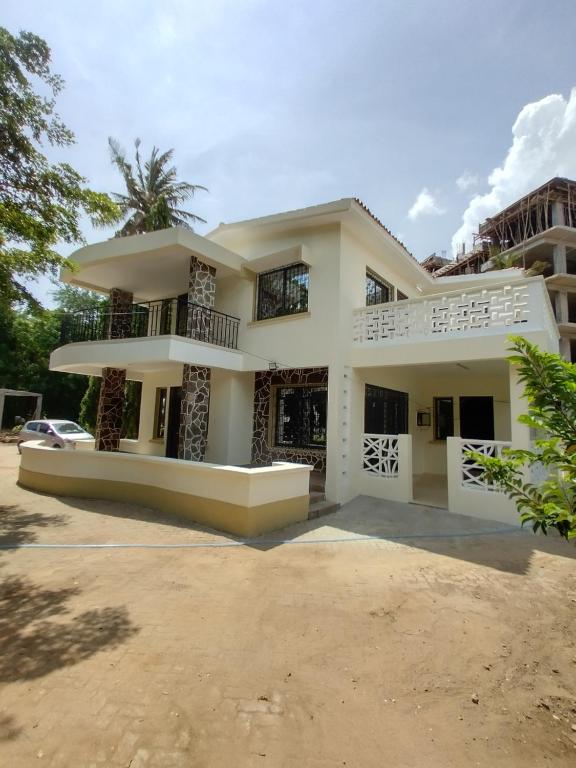 Το κτήριο όπου στεγάζεται  η βίλα