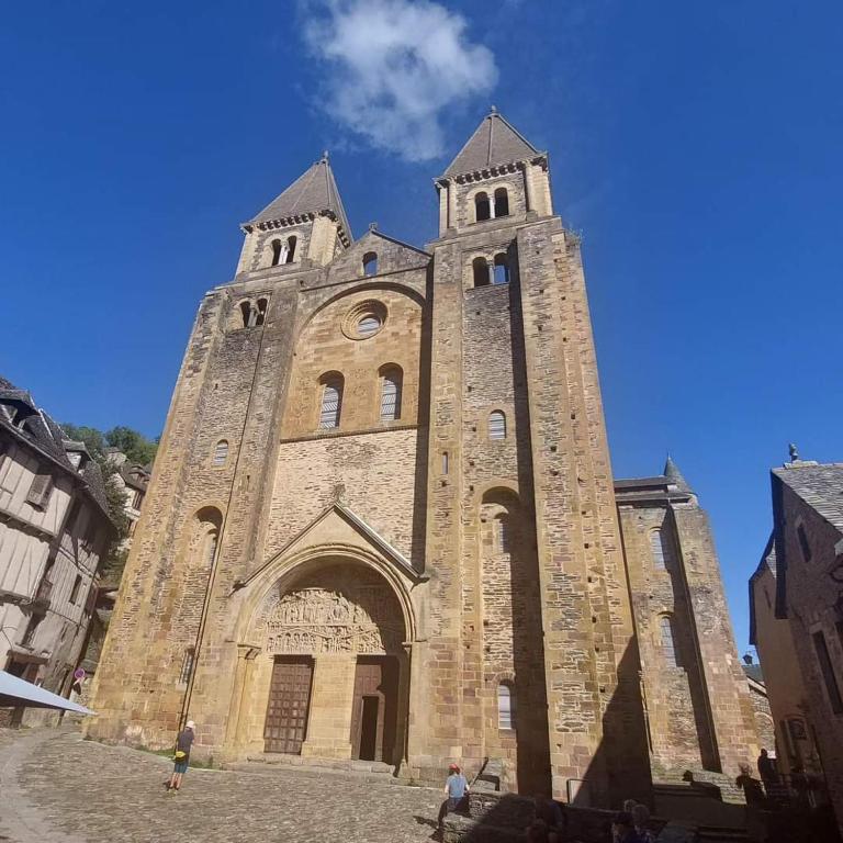 Zdjęcie z galerii obiektu Maison avec vue exceptionnelle et piscine privative w mieście Saint-Félix-de-Lunel