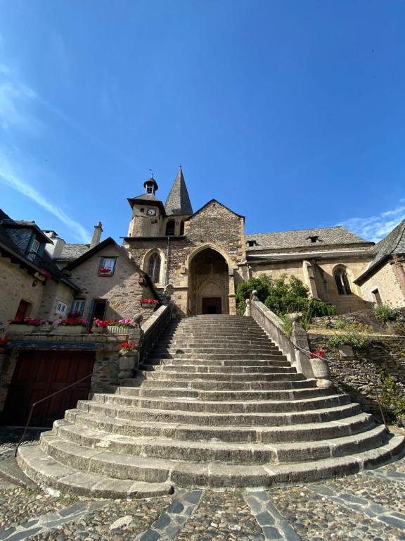 Zdjęcie z galerii obiektu Maison avec vue exceptionnelle et piscine privative w mieście Saint-Félix-de-Lunel