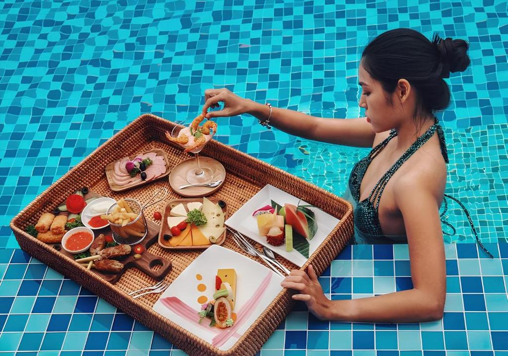 Jídlo v hotelu nebo okolí