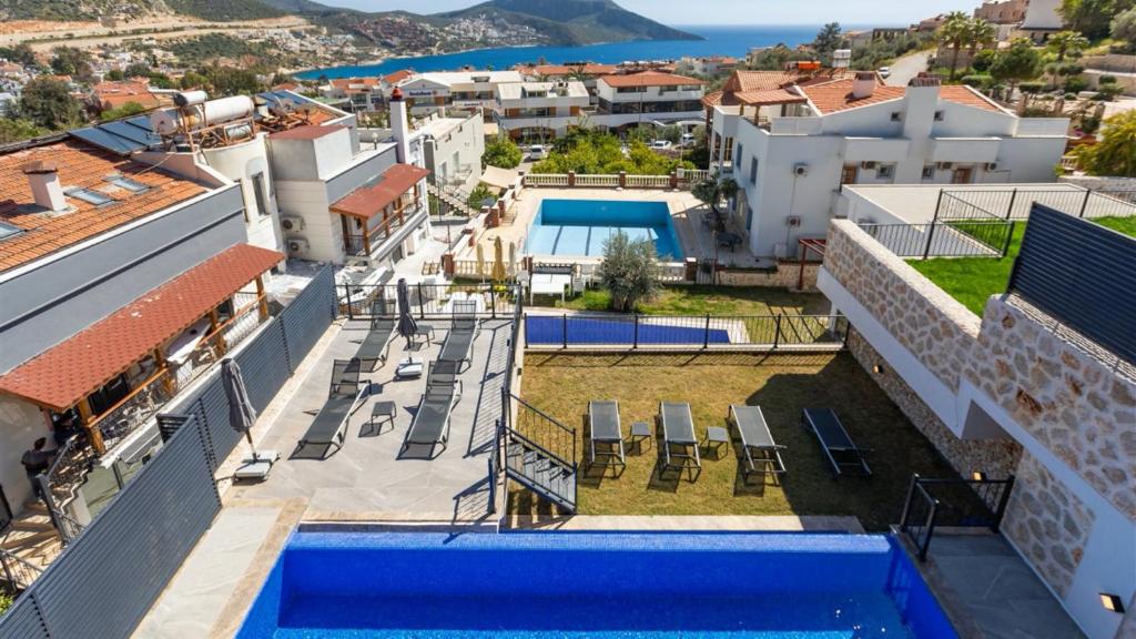 Bazén v ubytování Kalkan 5 Bedroom Villa 2833 nebo v jeho okolí