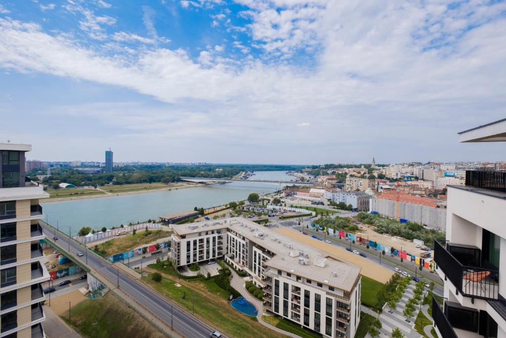 Nespecifikovaný výhled na destinaci Bělehrad nebo výhled na město při pohledu z apartmánu