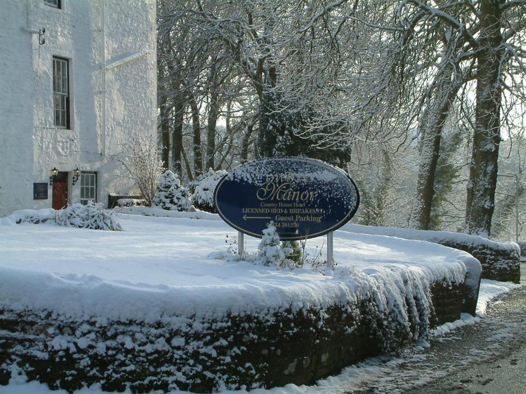 Lowbyer Manor Country House v zimě