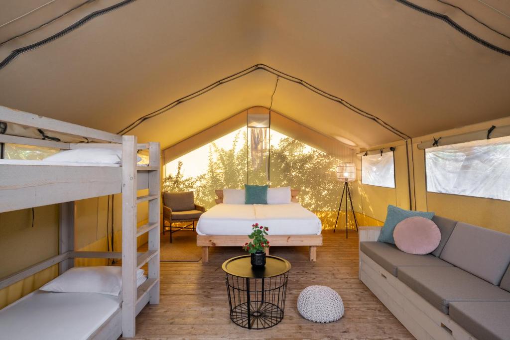 Posezení v ubytování Layla Glamping