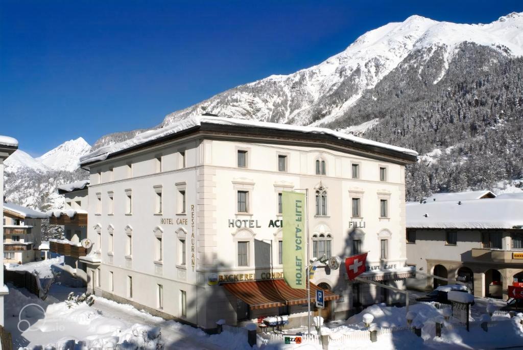Nespecifikovaný výhled na hory nebo výhled na hory při pohledu z hotelu