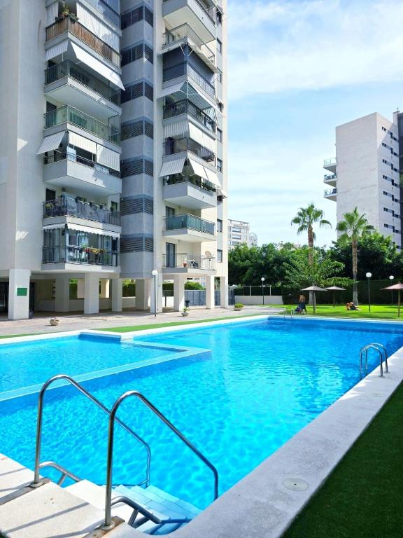 Bazén v ubytování Apartamento Benidorm, Parking Incluido nebo v jeho okolí