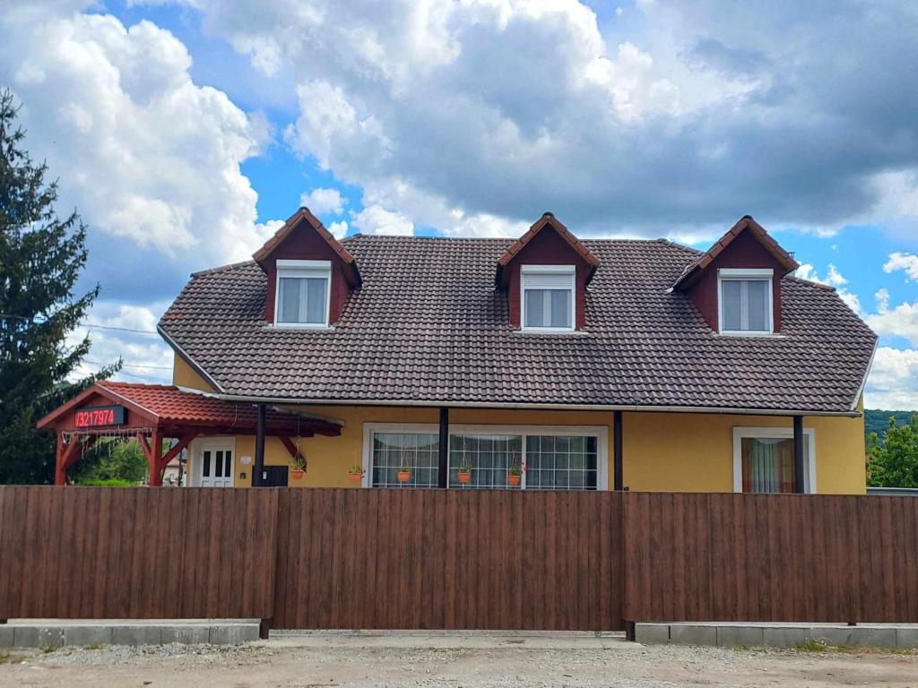 Budynek, w którym mieści się apartament
