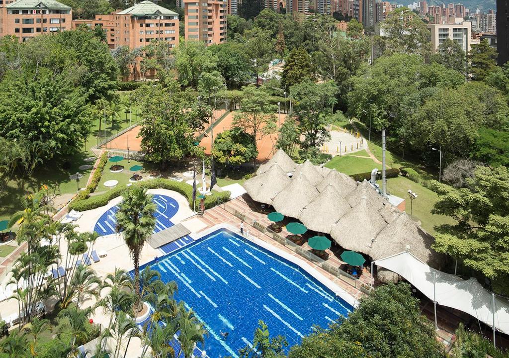 Bazén v ubytování InterContinental Medellin - Movich by IHG nebo v jeho okolí
