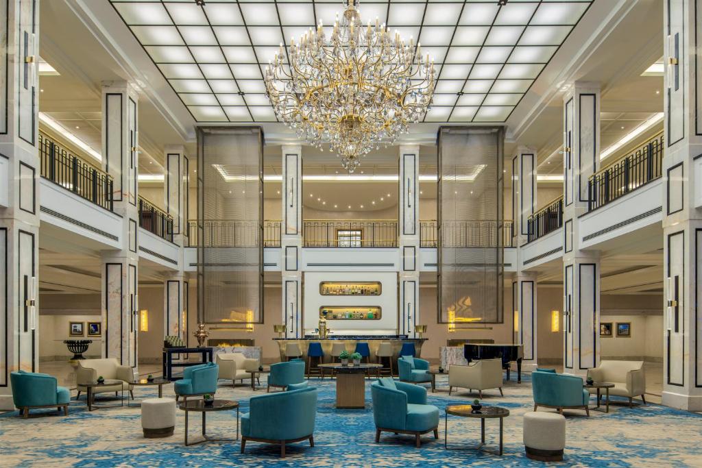 Ein Sitzbereich in der Unterkunft JW Marriott Hotel Berlin