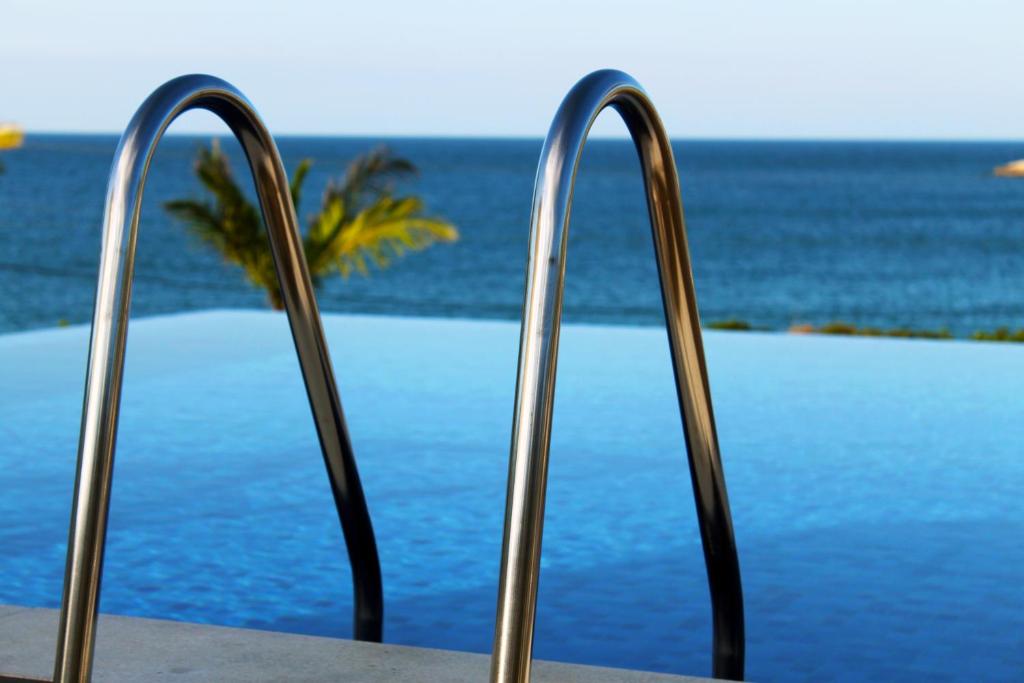 A piscina localizada em Reserva Praia Hotel ou nos arredores