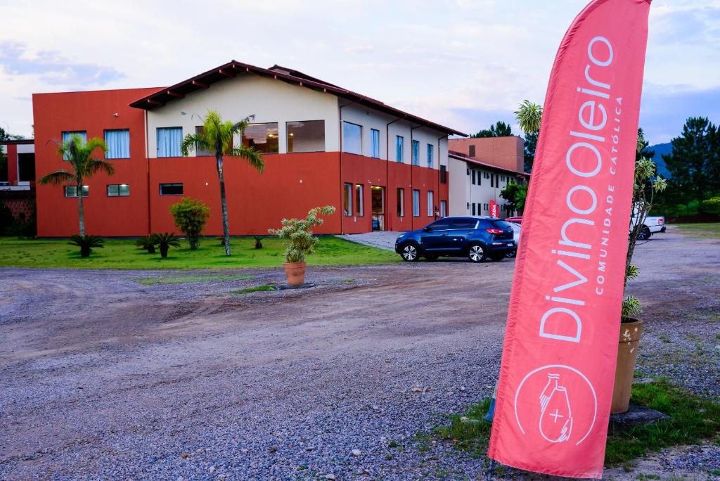 Pousada Divino Oleiro - Gov. Celso Ramos - Housity