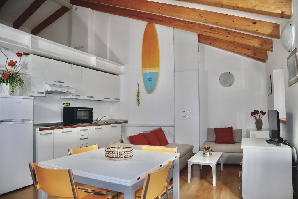 Kuchyň nebo kuchyňský kout v ubytování Windshouse Apartments