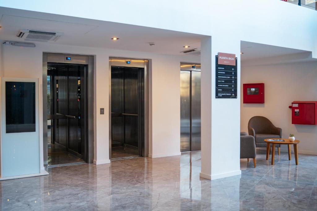 Mérit Parque Leloir by Amérian