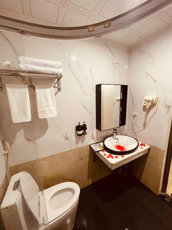 Koupelna v ubytování Nam Cường X Hotel