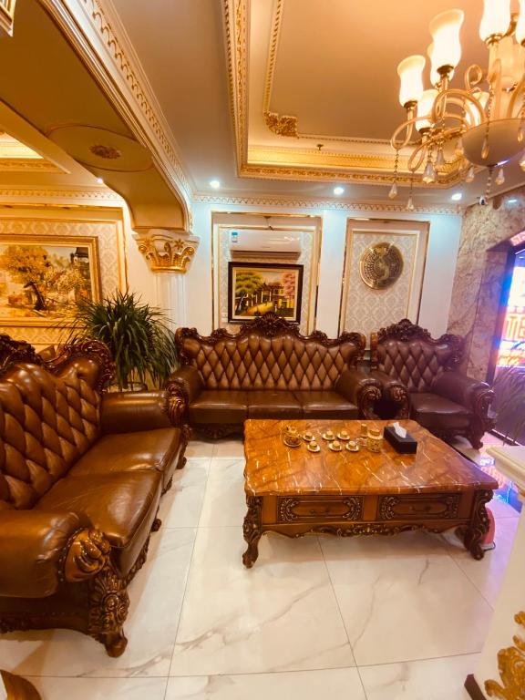 Posezení v ubytování Nam Cường X Hotel