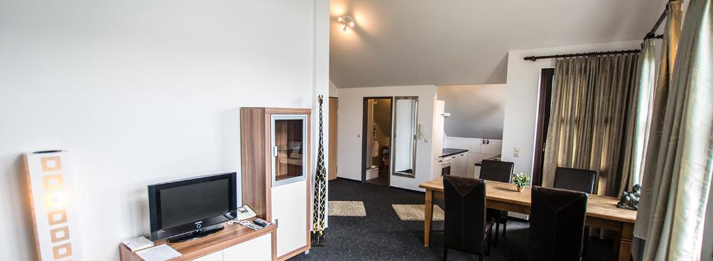 BurgStadt-Hotel - Apartamento Con Balcón