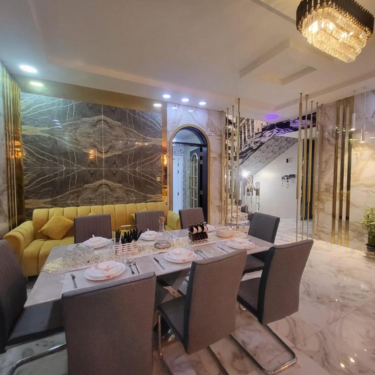 Posezení v ubytování Luxury 6 bedrooms villa with private swimming pool