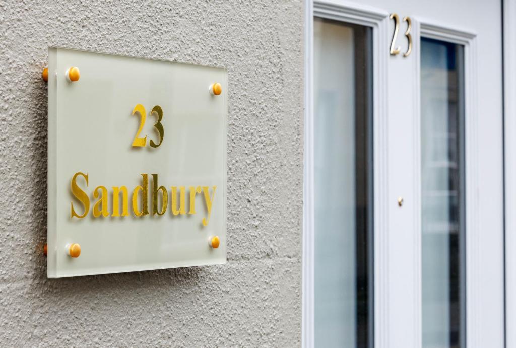 Certifikát, hodnocení, plakát nebo jiný dokument vystavený v ubytování Sandbury Town House