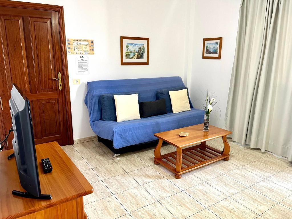 Apartamentos Edalmar - One-Bedroom Apartment With Balcony