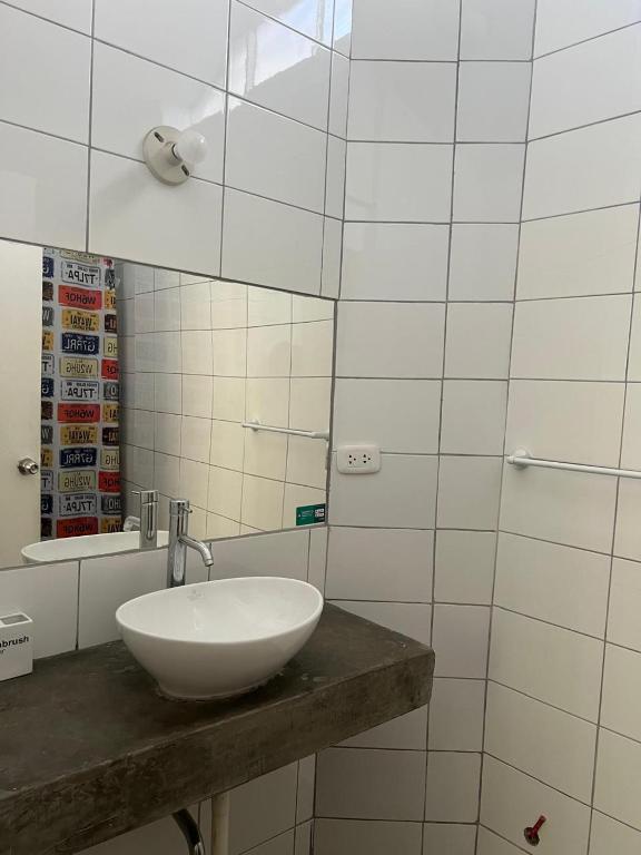 Koupelna v ubytování B&B Wasi Airport Lima