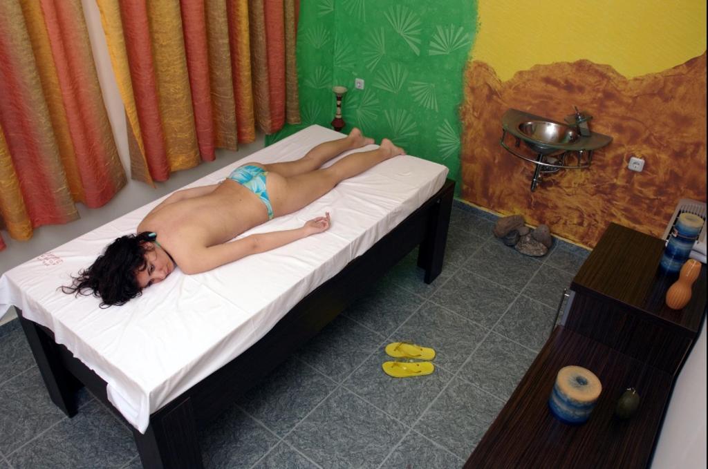 Желіде өте үлкен тобырдың шектен шыққанын көріңіз