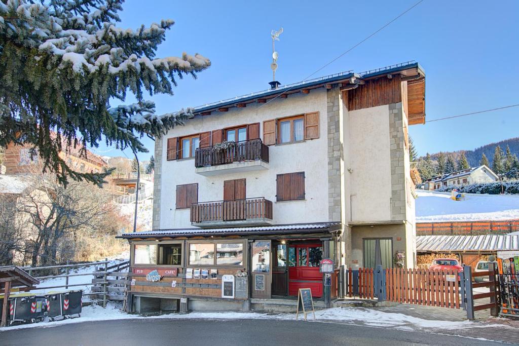 Budova, v ktorej sa apartmán nachádza