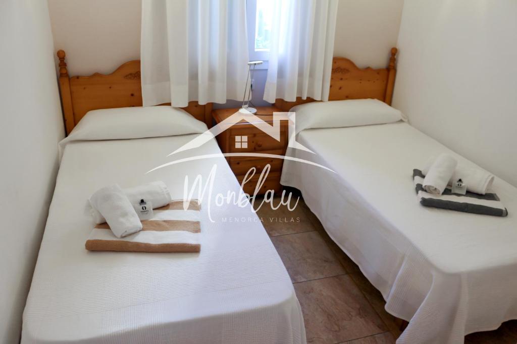 A bed or beds in a room at ViLLA DESI