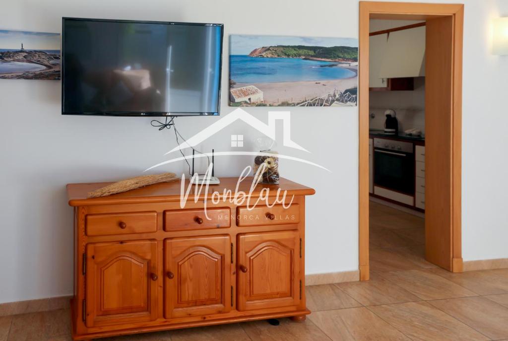 A kitchen or kitchenette at ViLLA DESI