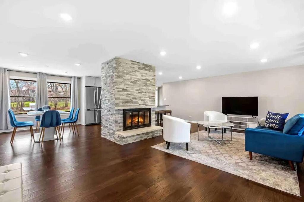 Setusvæði á Radiance - 4BR Single Level Home