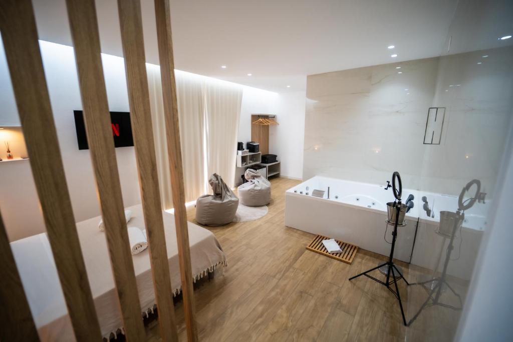 Luxury - 5 Stars - Suite with a jacuzzi 70's rooms, Trapani (updated ...