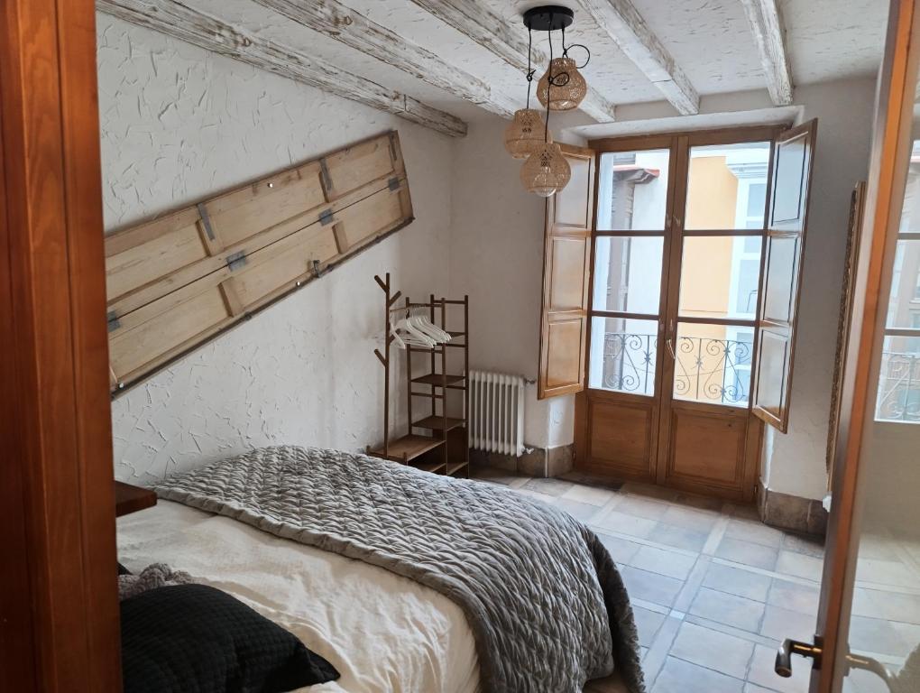 Postel nebo postele na pokoji v ubytování RUSTIC Home