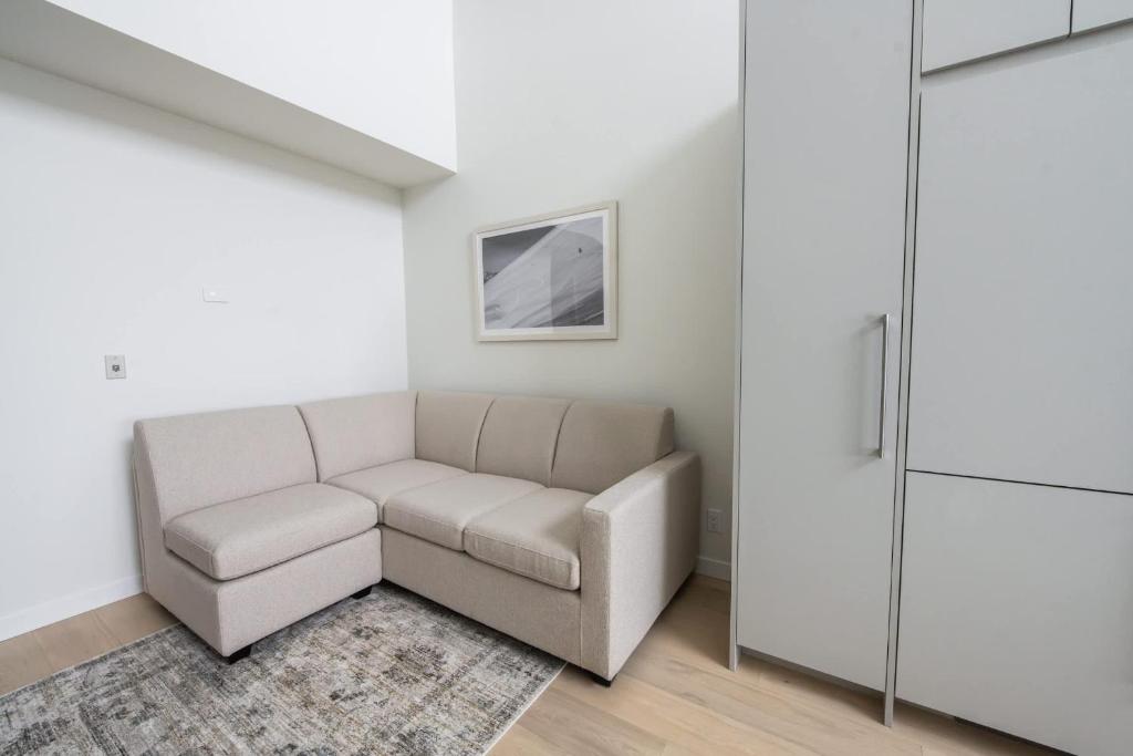Posezení v ubytování Loft Suite in the Crescent