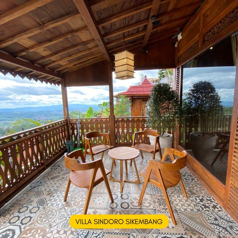 Balkón nebo terasa v ubytování Bagas Luxury Camp Telaga Menjer