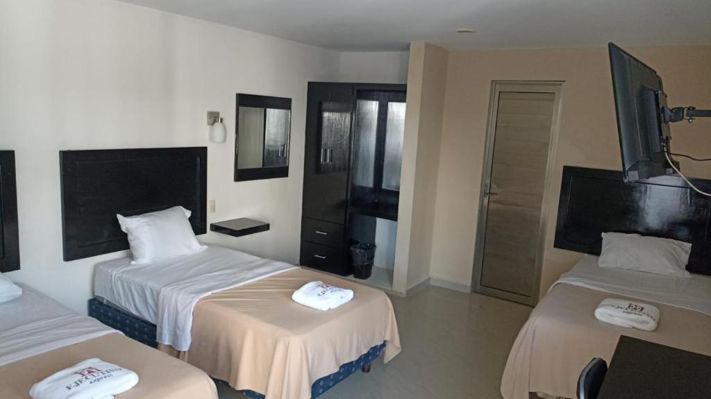 Hotel Ejecutivo Express Paraiso - Habitación Triple
