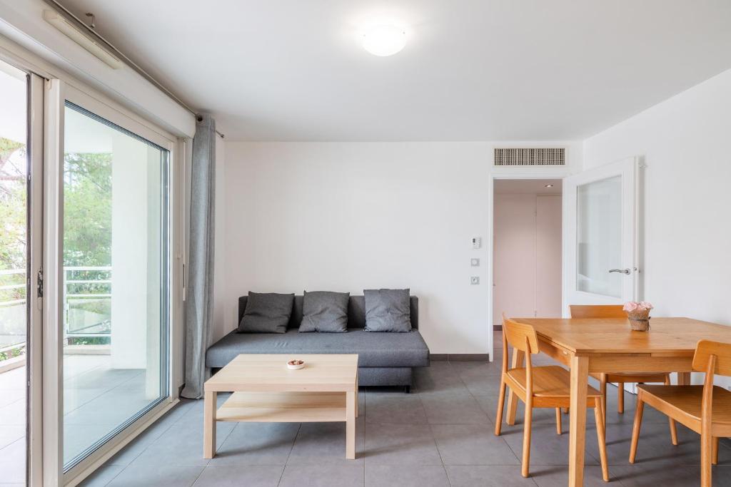Le Printemps, centre Juan Les Pins , 100m des plages, 70m de la gare de Juan Les Pins - شقة بغرفة نوم واحدة