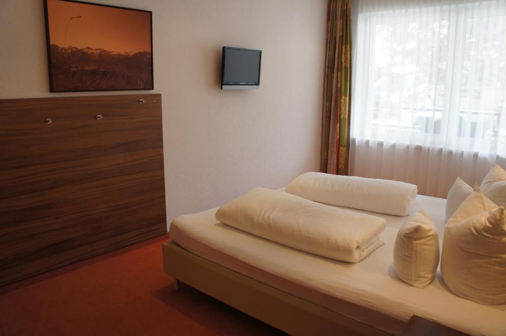 TV a/nebo společenská místnost v ubytování alpinea Appartements