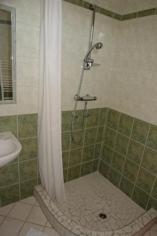 Koupelna v ubytování Balla Appartements
